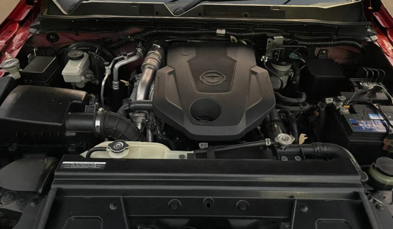 NISSAN NAVARA completo