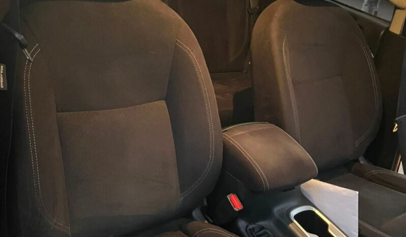 NISSAN NAVARA completo