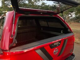 NISSAN NAVARA completo