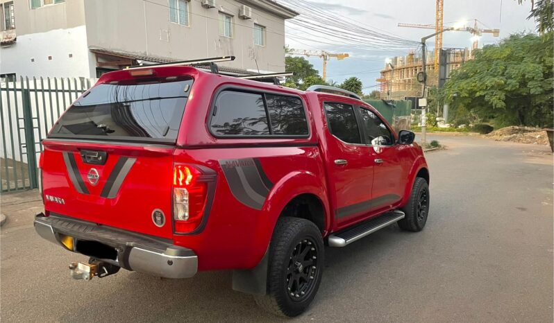 NISSAN NAVARA completo