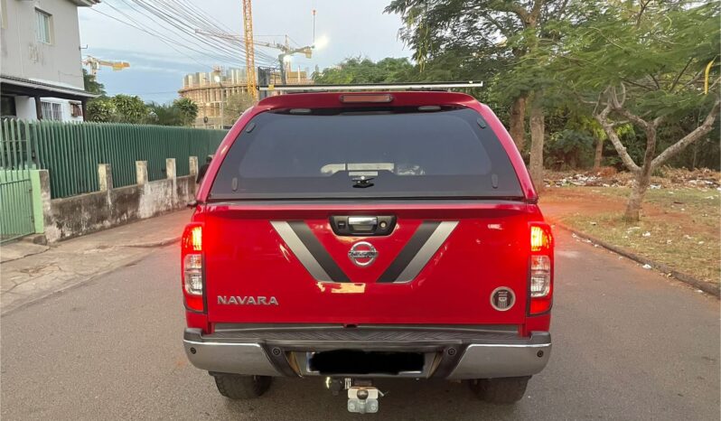 NISSAN NAVARA completo