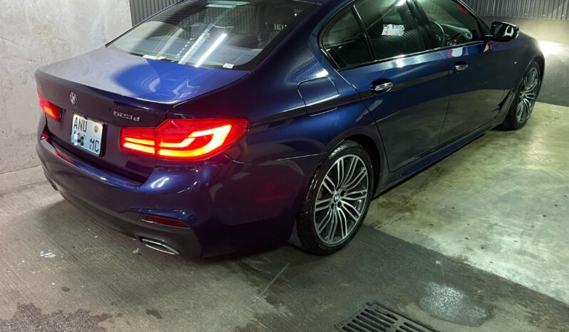 
								BMW 523D MSport full									