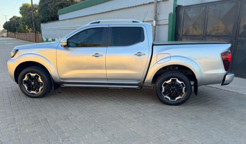 
								NISSAN NAVARA full									