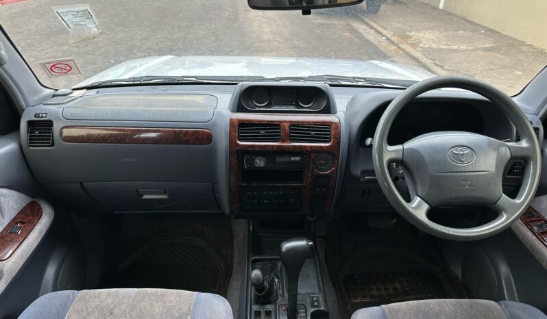 
								TOYOTA LAND CRUISER PRADO full									