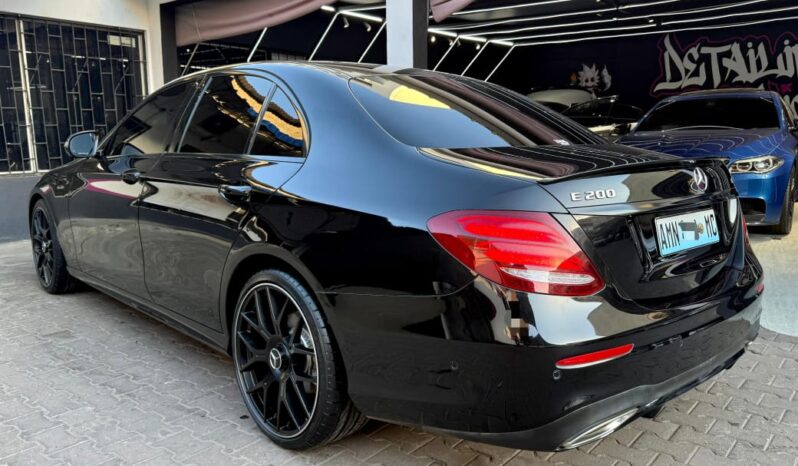 
								• MERCEDES BENZ full									