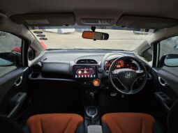 
										HONDA FIT RS full									