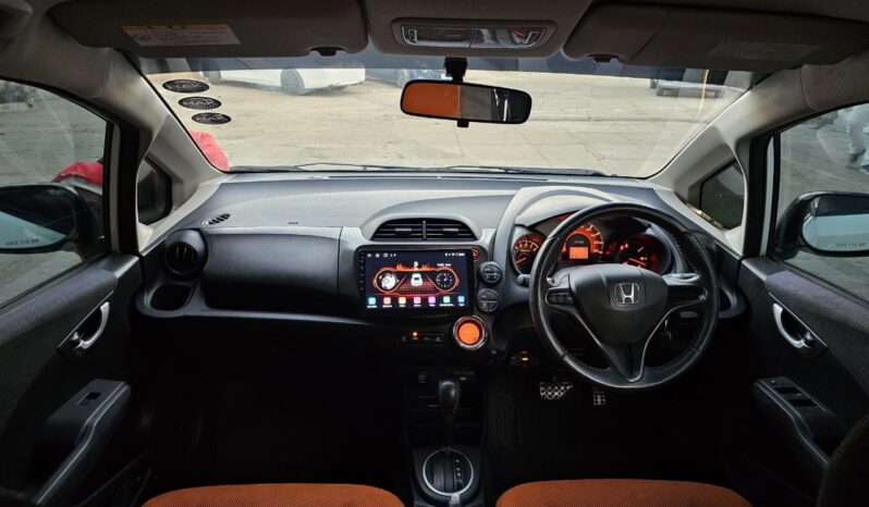 
								HONDA FIT RS full									