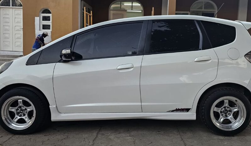
								HONDA FIT RS full									