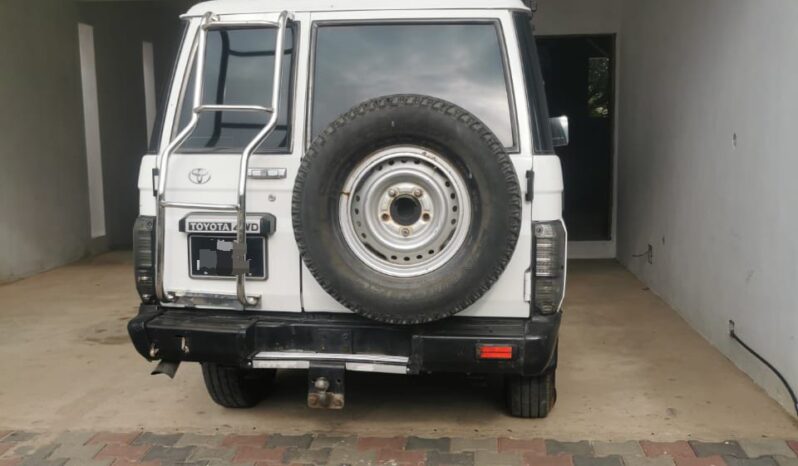 
								TOYOTA LAND CRUISER HZ full									