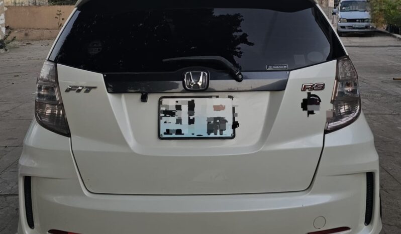 
								HONDA FIT RS full									