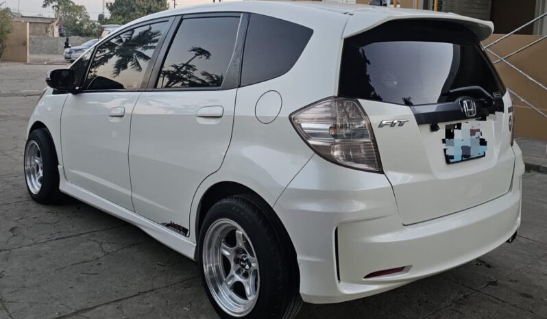 
								HONDA FIT RS full									