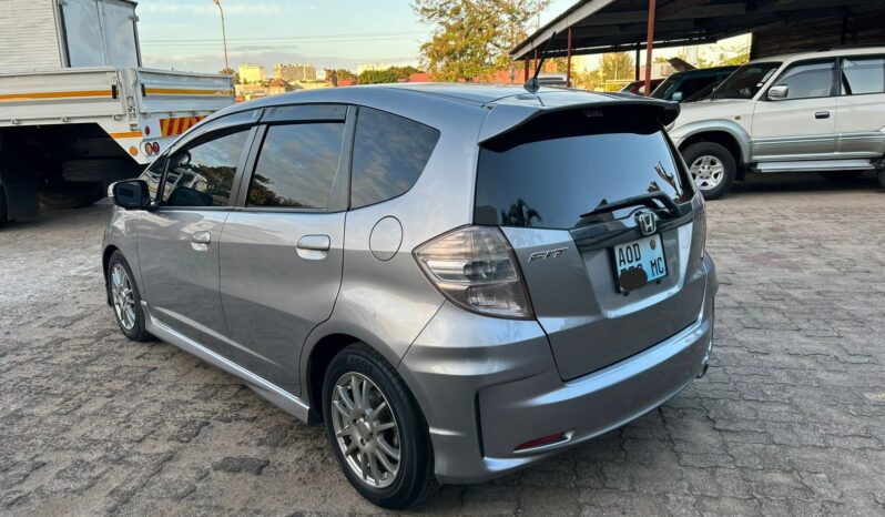 
								HONDA FIT RS full									