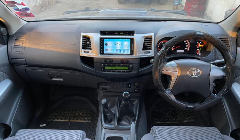 
								TOYOTA HILUX RAIDER full									