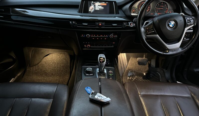 
								BMW X5 2015 Xdrive 3.0 full									