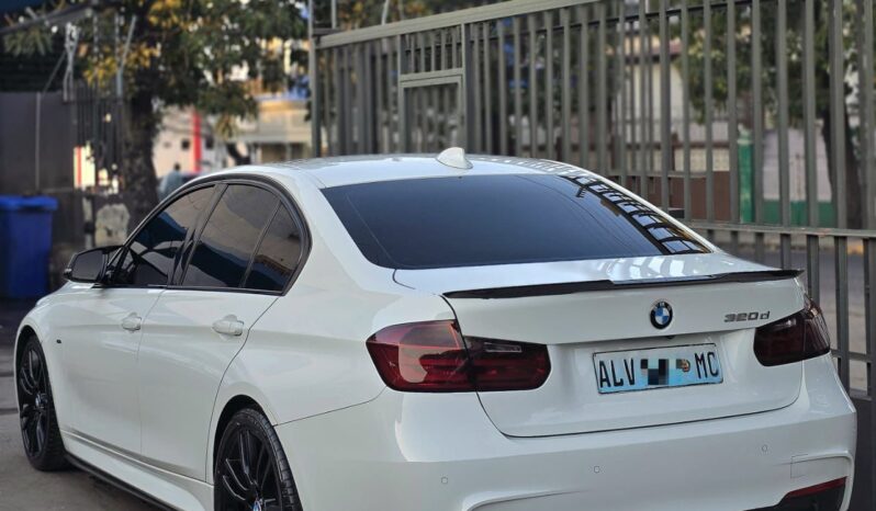 
								BMW 320D MSport full									