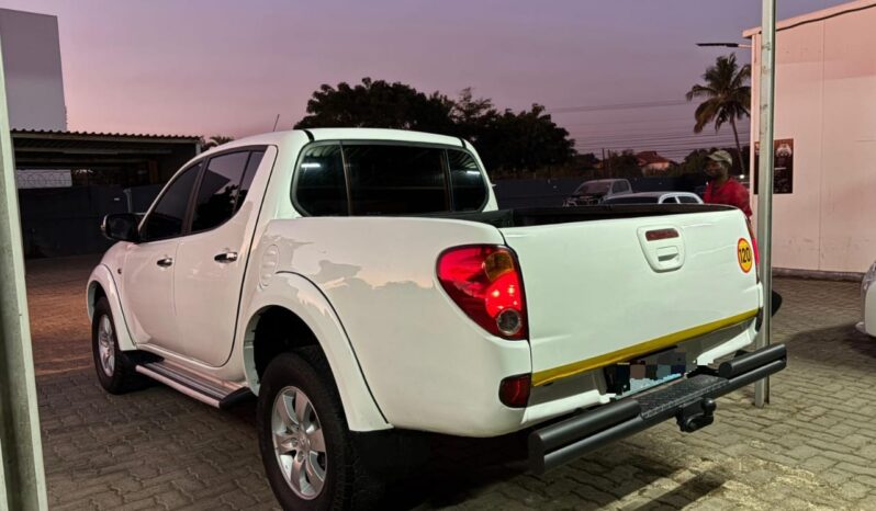 
								MITSUBISHI TRITON L200 full									