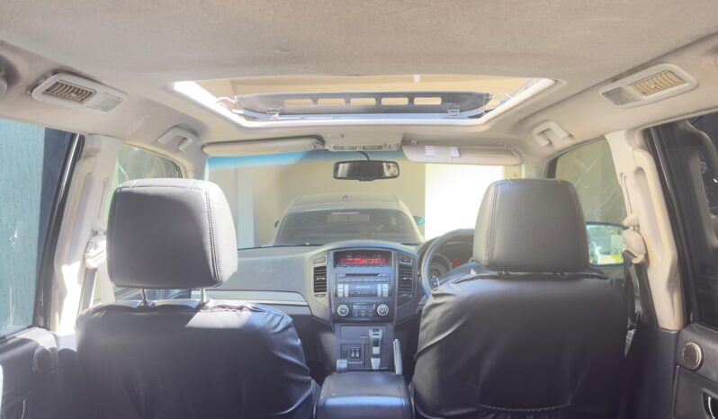 
								MITSUBISHI PAGERO full									