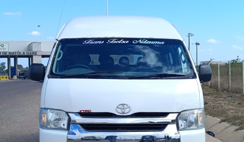 
								TOYOTA QUANTUM full									