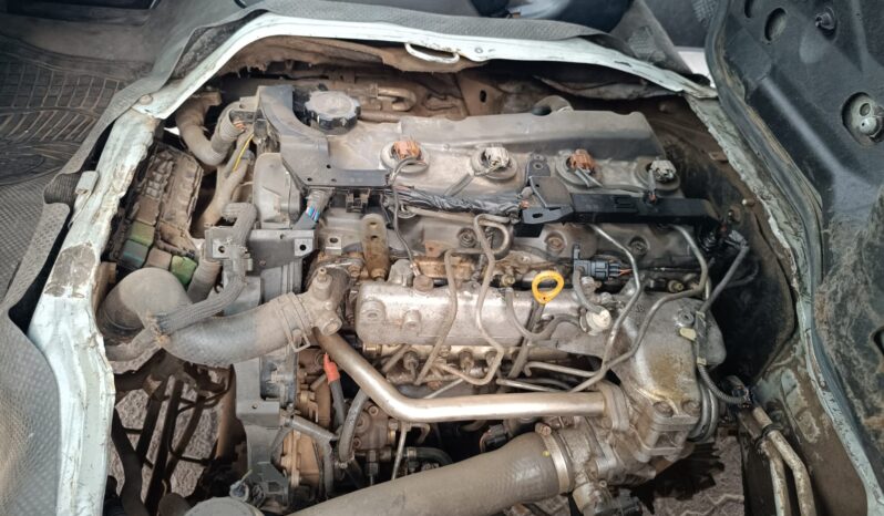 
								TOYOTA QUANTUM full									