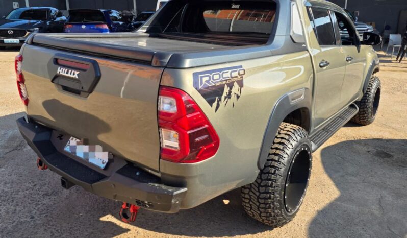 
								TOYOTA HILUX REVO ROCCO full									
