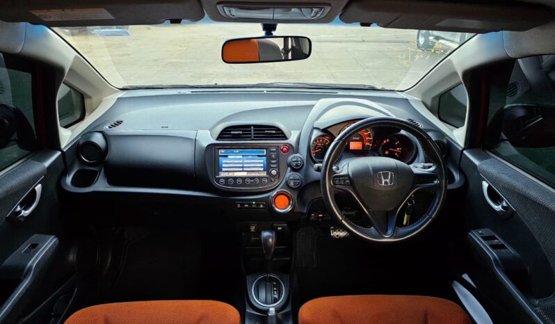 
								HONDA FIT RS full									