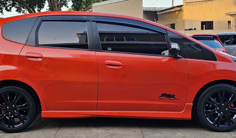 
								HONDA FIT RS full									