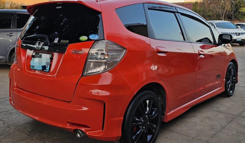 
								HONDA FIT RS full									