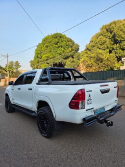 
										TOYOTA HILUX GD6 DAKAR full									