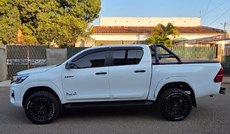 
								TOYOTA HILUX GD6 DAKAR full									