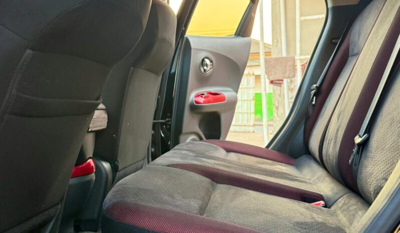 
								NISSAN JUKE full									