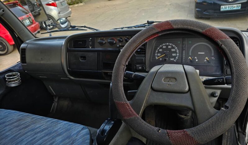 
								MITSUBISHI CANTER full									