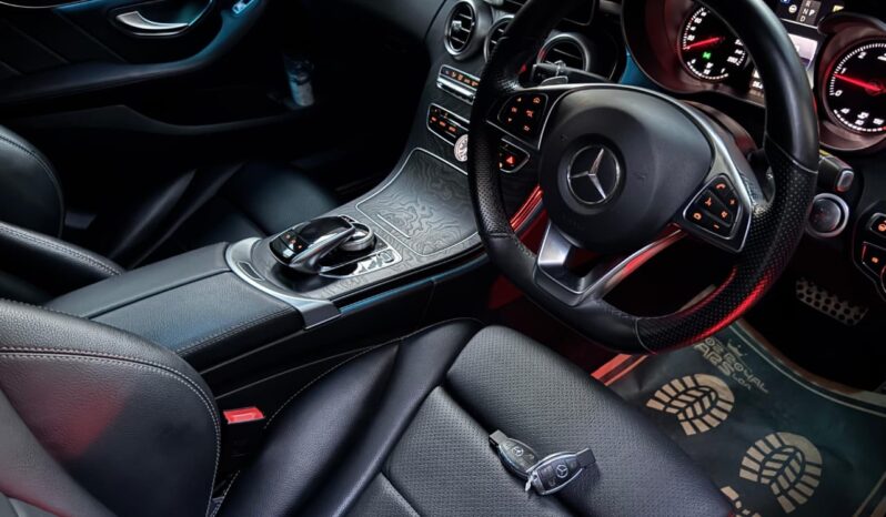 
								▪ MERCEDES BENZ C220d AMG package full									