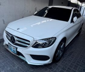 ▪ MERCEDES BENZ C220d AMG package