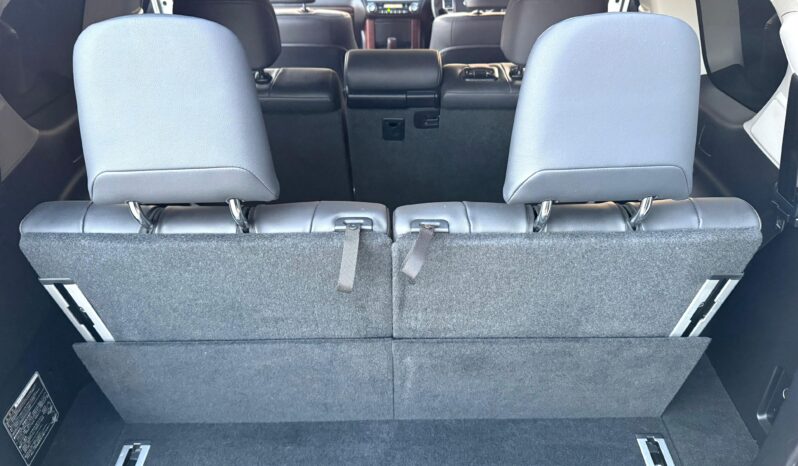 
								TOYOTA LAND CRUISER PRADO full									
