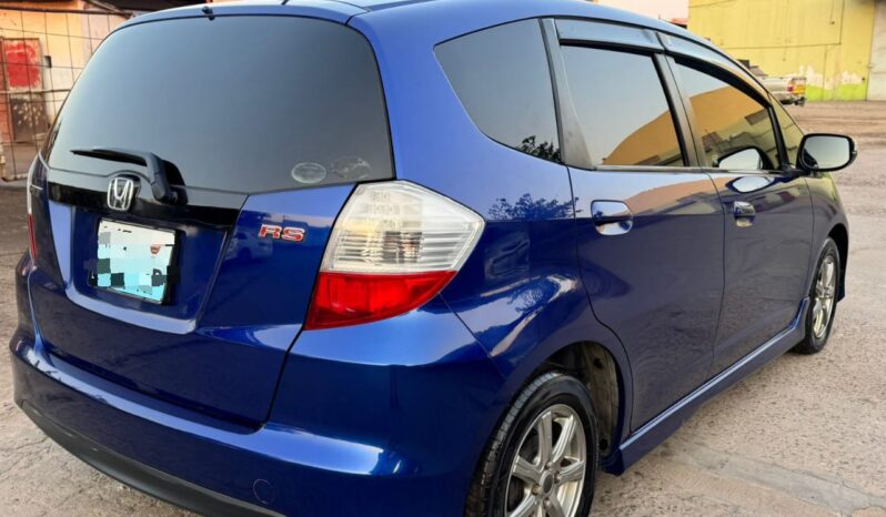 
								HONDA FIT RS full									