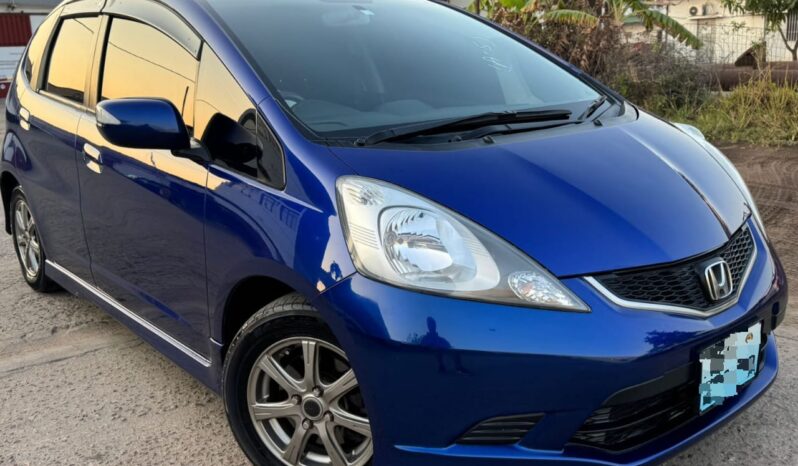 
								HONDA FIT RS full									