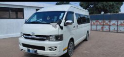 TOYOTA HIACE QUANTUM